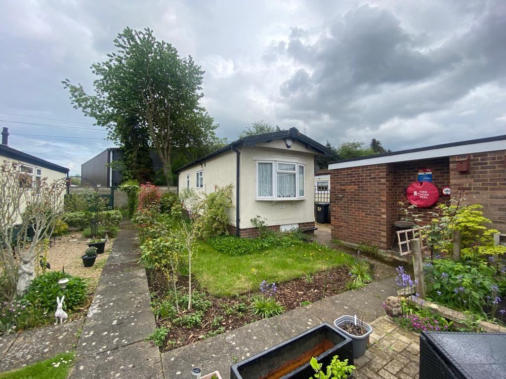 Longcroft Drive, Waltham Cross 1 bed mobile home for sale £79,995