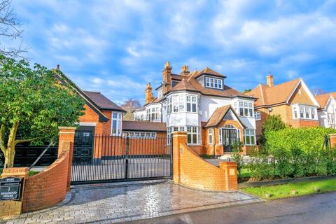 6 bedroom detached house for sale, Hillwood Grove, Brentwood CM13