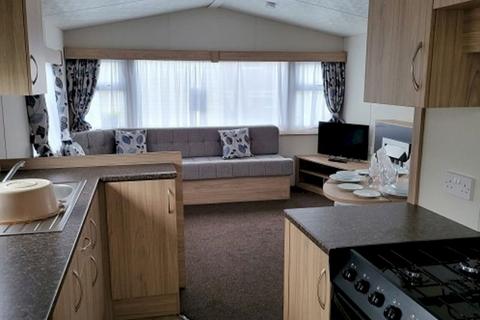 2 bedroom static caravan for sale, Castaways Holiday Park, , Paston Road NR12