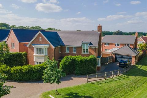 15 Hatts Close, Hartley Wintney, Hook, RG27 8WX