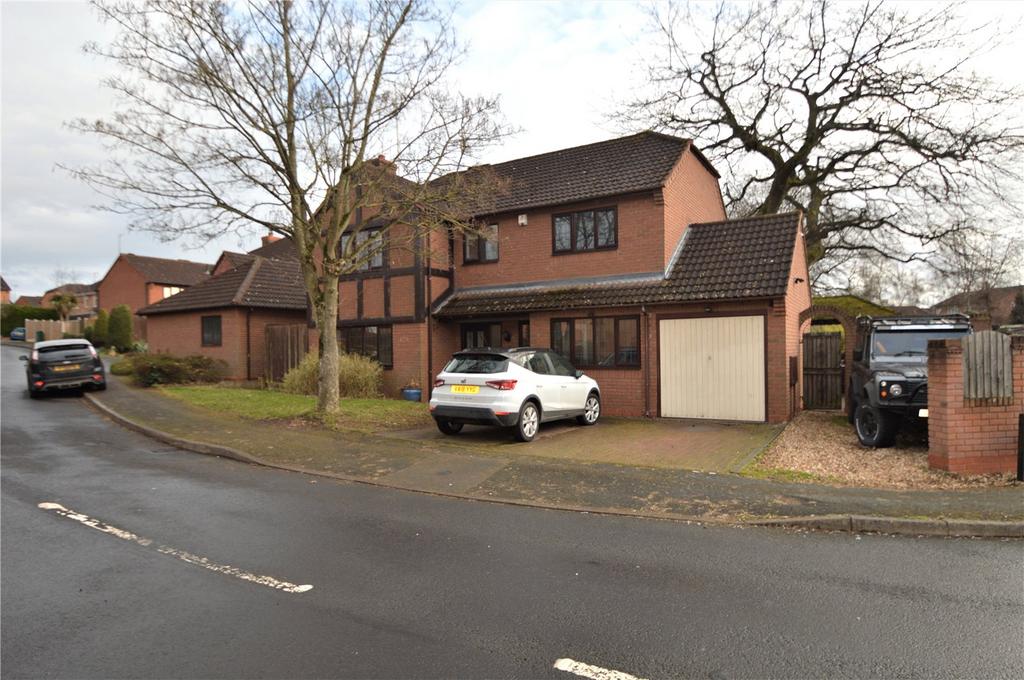 Oakland, 2 Peregrine Grove, Kidderminster, Worcestershire 3 bed