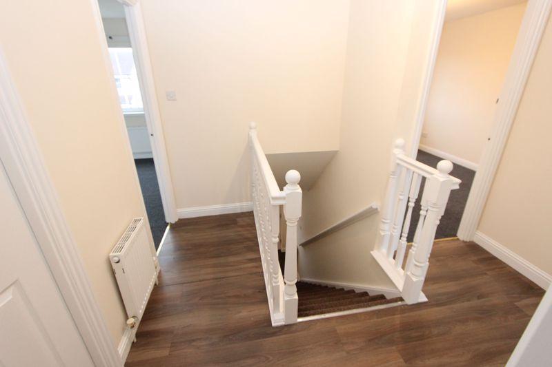Upper landing