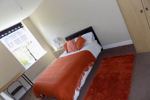 2 bedroom flat for sale, Quebec Street, Bradford City Centre,