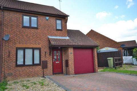 3 bedroom end of terrace house to rent, Emerson Valley, Milton Keynes MK4