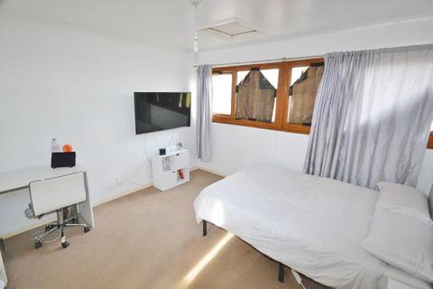 45 Bellwether, Fullers Slade, Milton Keynes, MK11 2BJ