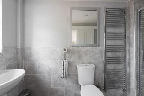 40 Hunter Drive, Bletchley, Milton Keynes, MK2 3LR