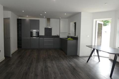 2 bedroom apartment to rent, Victoria Park, Colwyn Bay, Conwy, LL29 7AJ