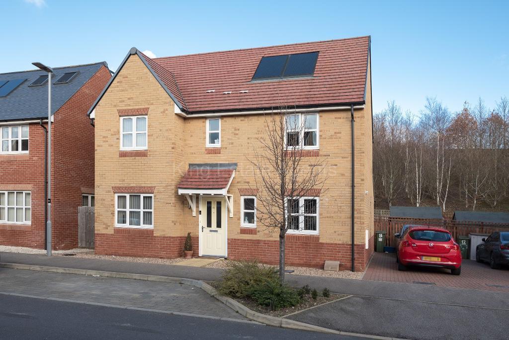 Brooklands, Milton Keynes MK10 3 bed detached house for sale £435,000