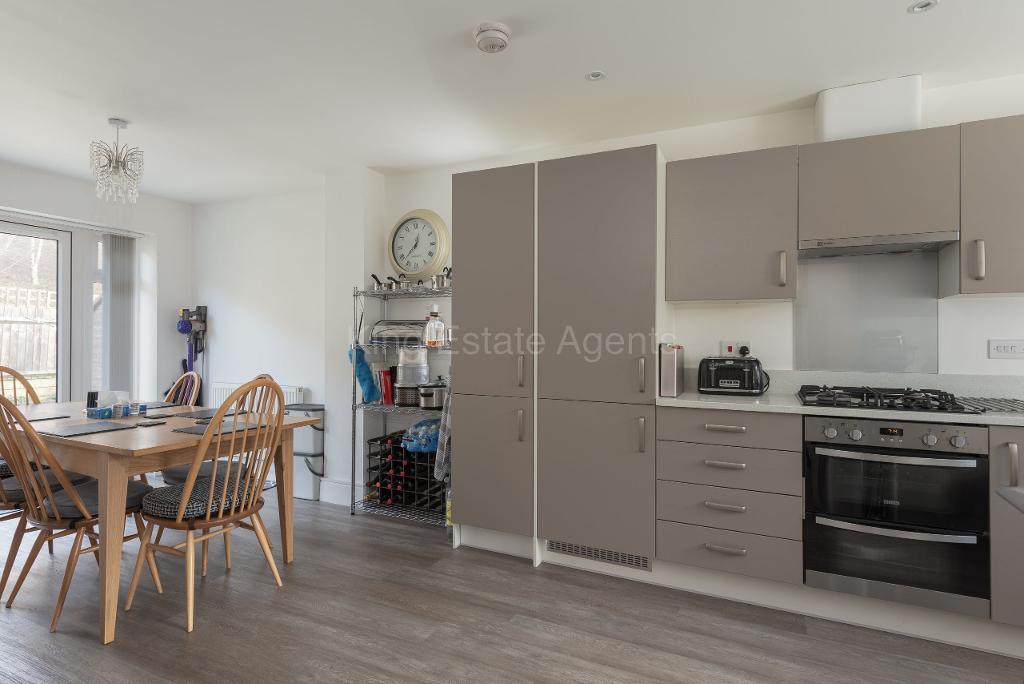 Brooklands, Milton Keynes MK10 3 bed detached house for sale £435,000