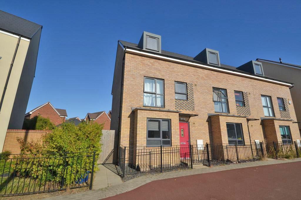 Brooklands, Milton Keynes MK10 4 bed end of terrace house £400,000