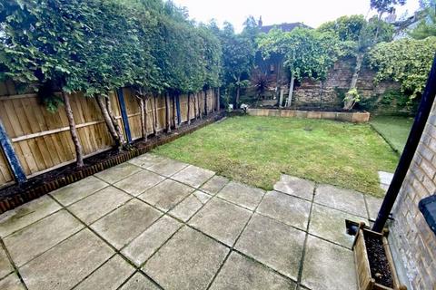 35 Stourvale Road, Bournemouth, BH5 2LA