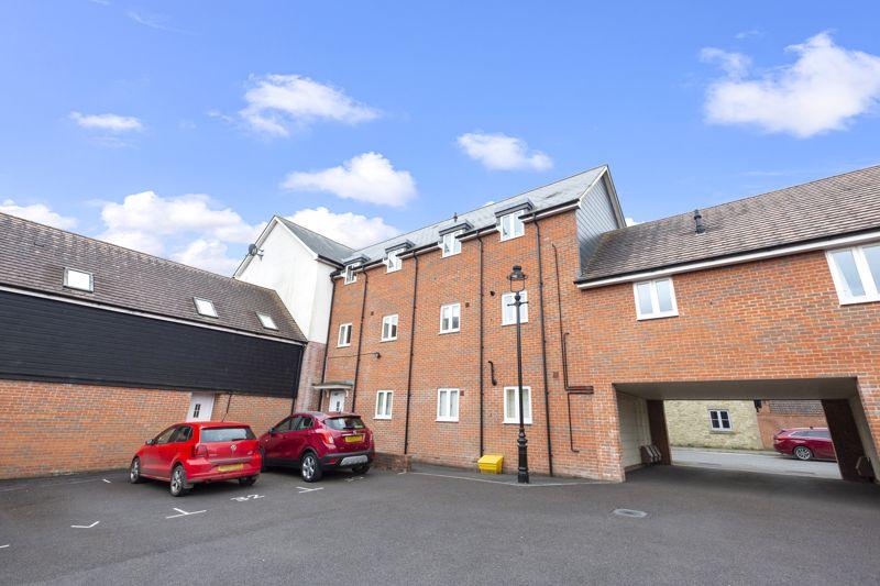 Maple Road, Shaftesbury SP7 2 bed apartment for sale £165,000