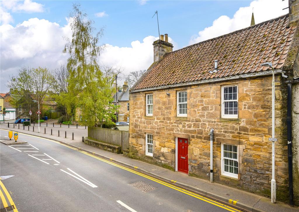 2 Burnside North, Cupar, Fife, KY15 3 bed end of terrace house £185,000