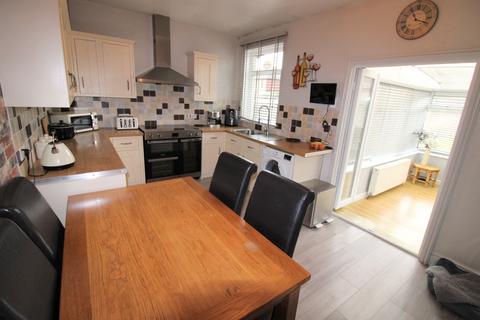 8 Warwick Avenue, Lancaster, LA1 4EY