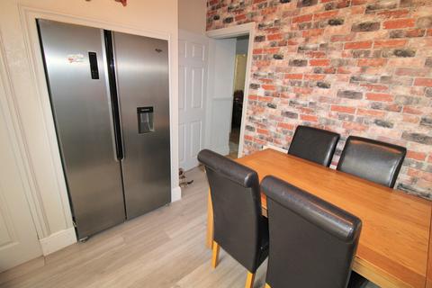 8 Warwick Avenue, Lancaster, LA1 4EY