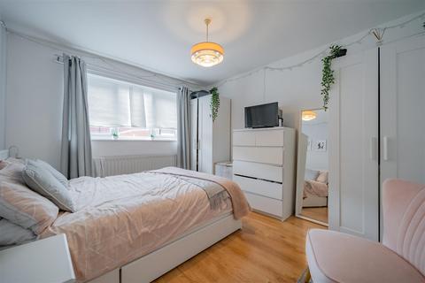 2 bedroom flat for sale - Arosa Drive, Birmingham, B17