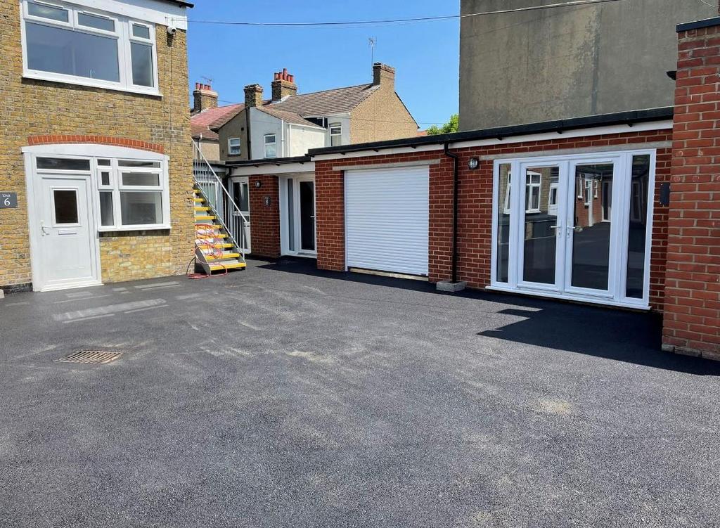 Dover Road East, Gravesend Property £650 pcm (£150 pw)