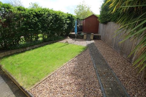 12 Leafield Drive, Bradford, BD2 3RX