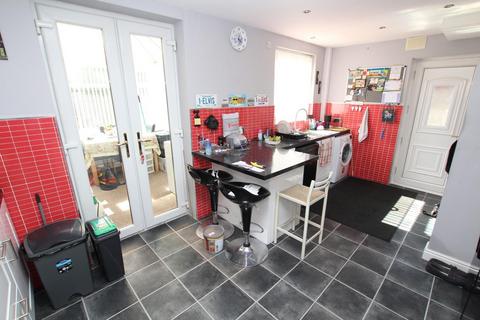 12 Leafield Drive, Bradford, BD2 3RX