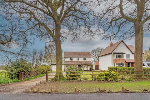 3 bedroom detached house for sale - Oldwich Lane West, Chadwick End, Solihull, B93 0BH