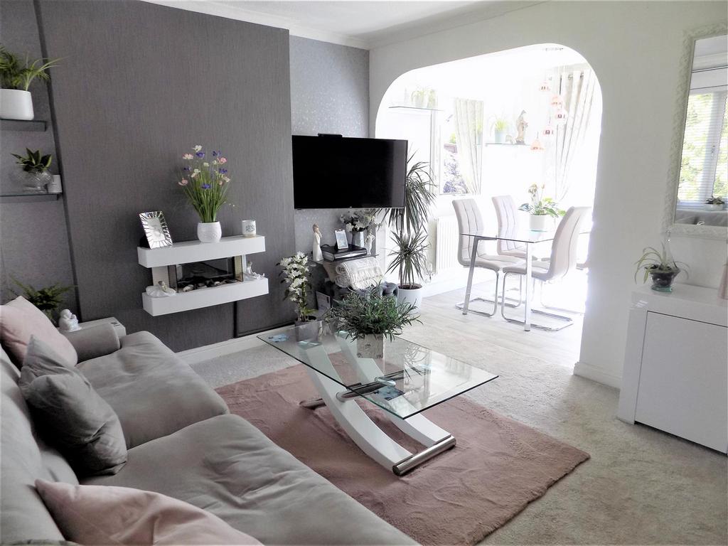 Mount Pleasant, RadcliffeOnTrent, Nottingham 3 bed end of terrace