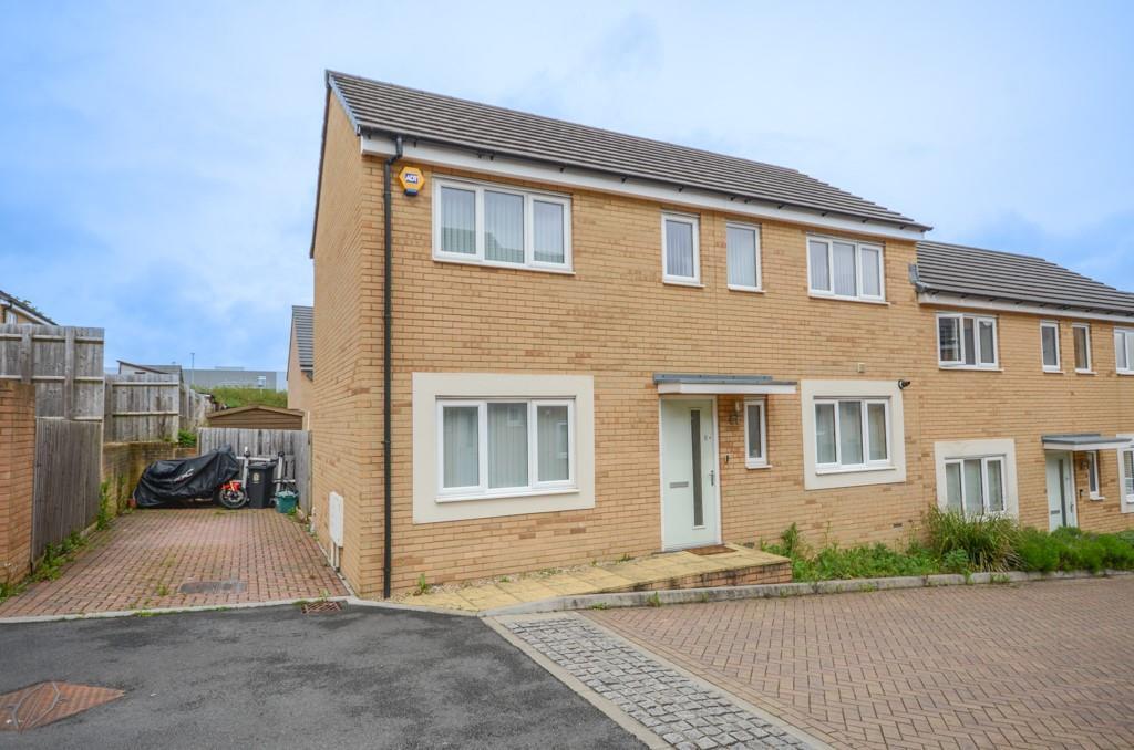 Meadowsweet Road, Lyde Green, Bristol, BS16 7HT 3 bed semidetached