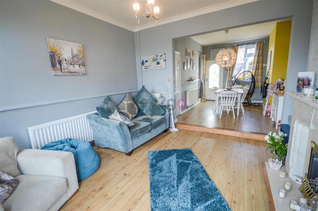 Ashley Lane, Killamarsh, Sheffield, S21 2 bed end of terrace house £