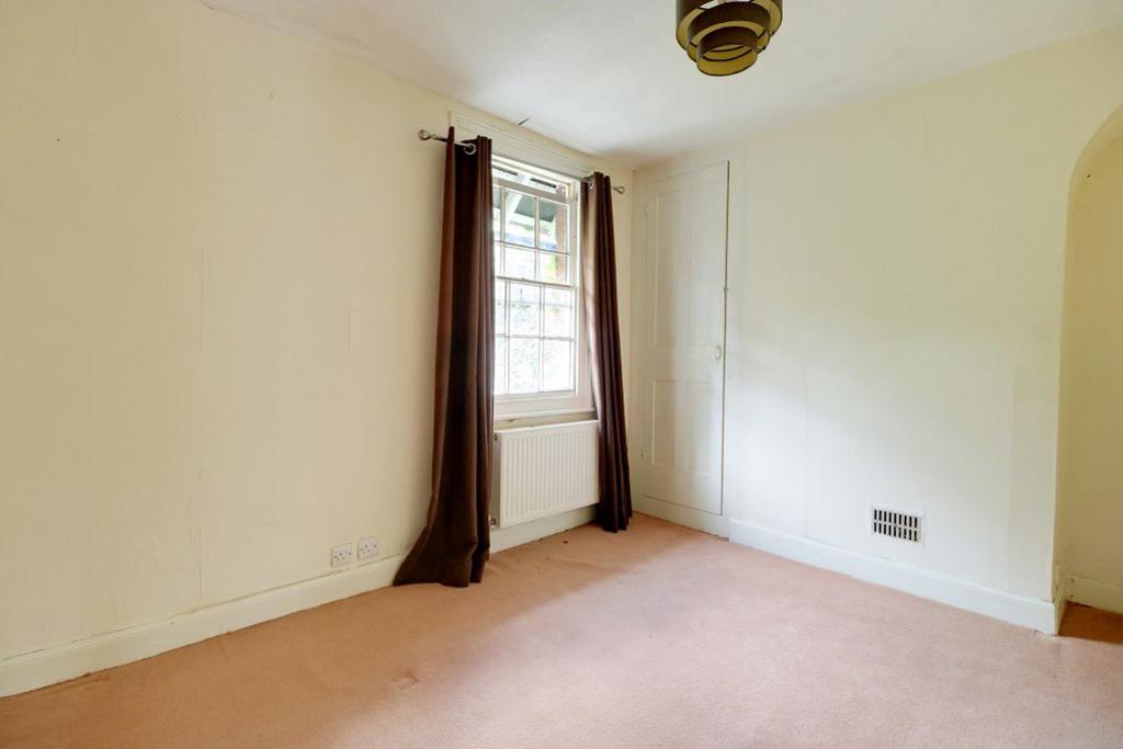Gwynne Street, Hereford 2 bed terraced house £650 pcm (£150 pw)