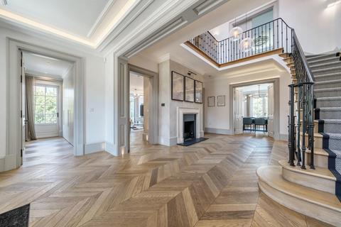 23 Pine Grove, London, N20 8LB