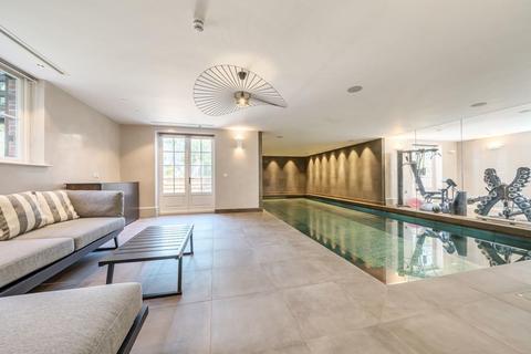 23 Pine Grove, London, N20 8LB
