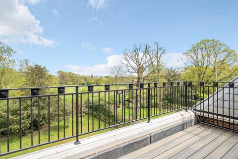 23 Pine Grove, London, N20 8LB
