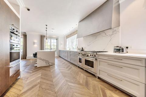 23 Pine Grove, London, N20 8LB