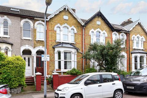 31 Stainforth Road, London, E17 9RB