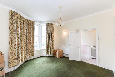 31 Stainforth Road, London, E17 9RB