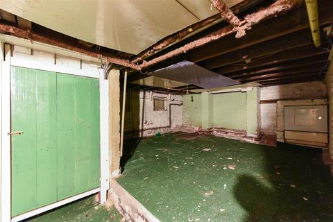 31 Stainforth Road, London, E17 9RB