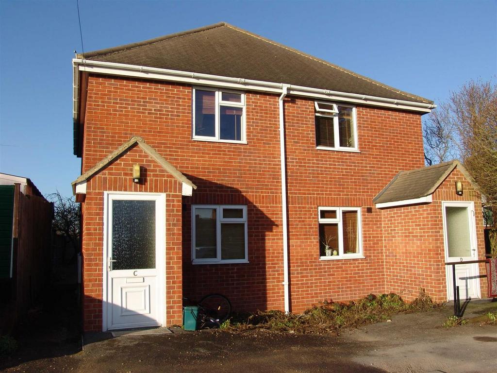 StowontheWold 1 bed flat £600 pcm (£138 pw)