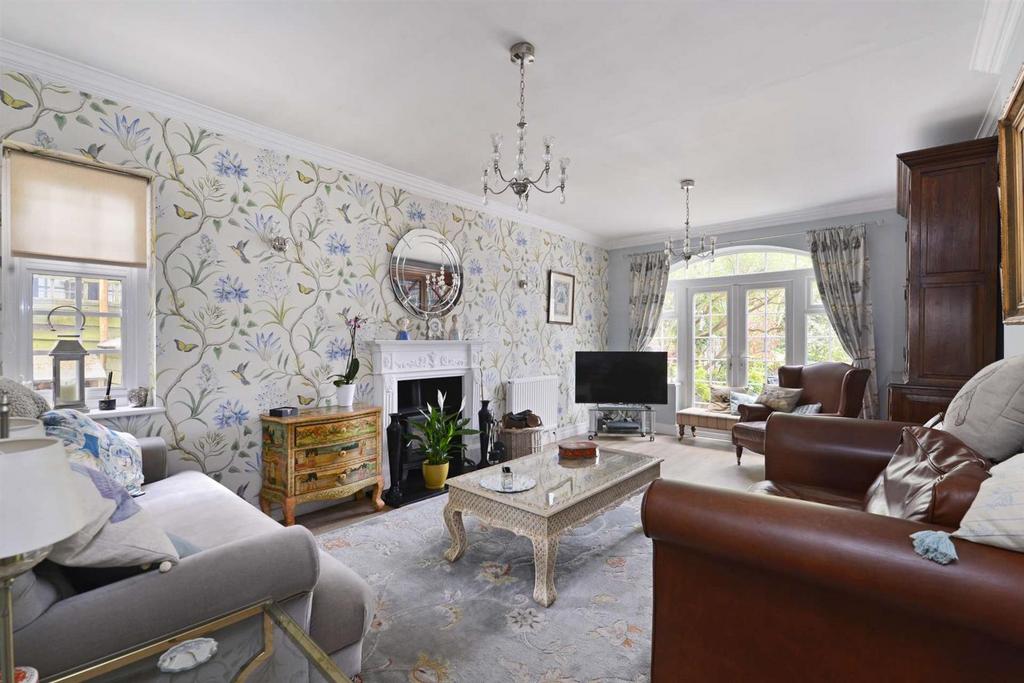 Grove Road, Guildford 5 bed detached house £1,750,000