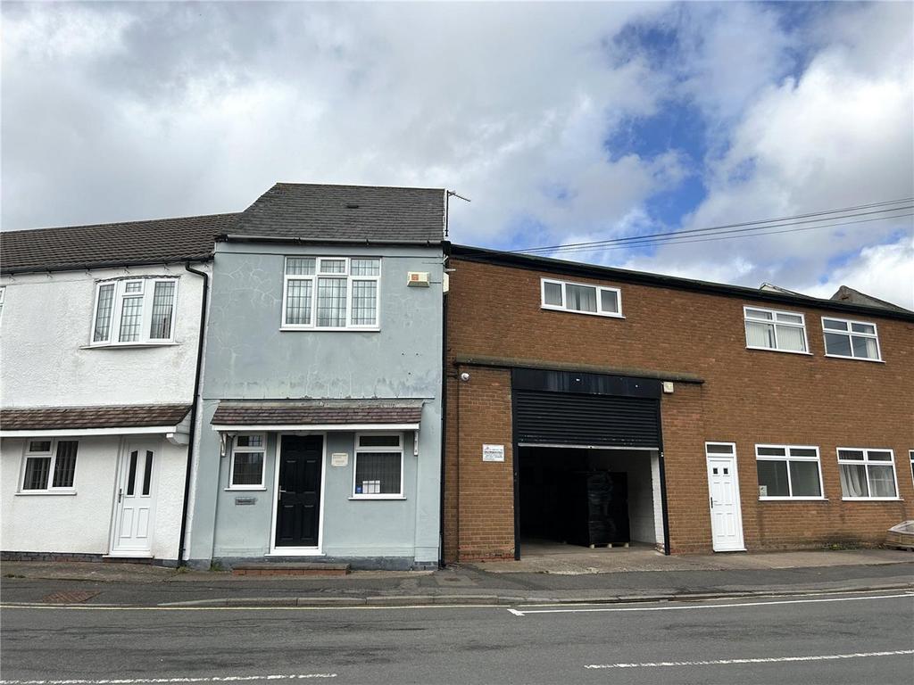 Blackberry Lane, Halesowen, West... Warehouse £250,000