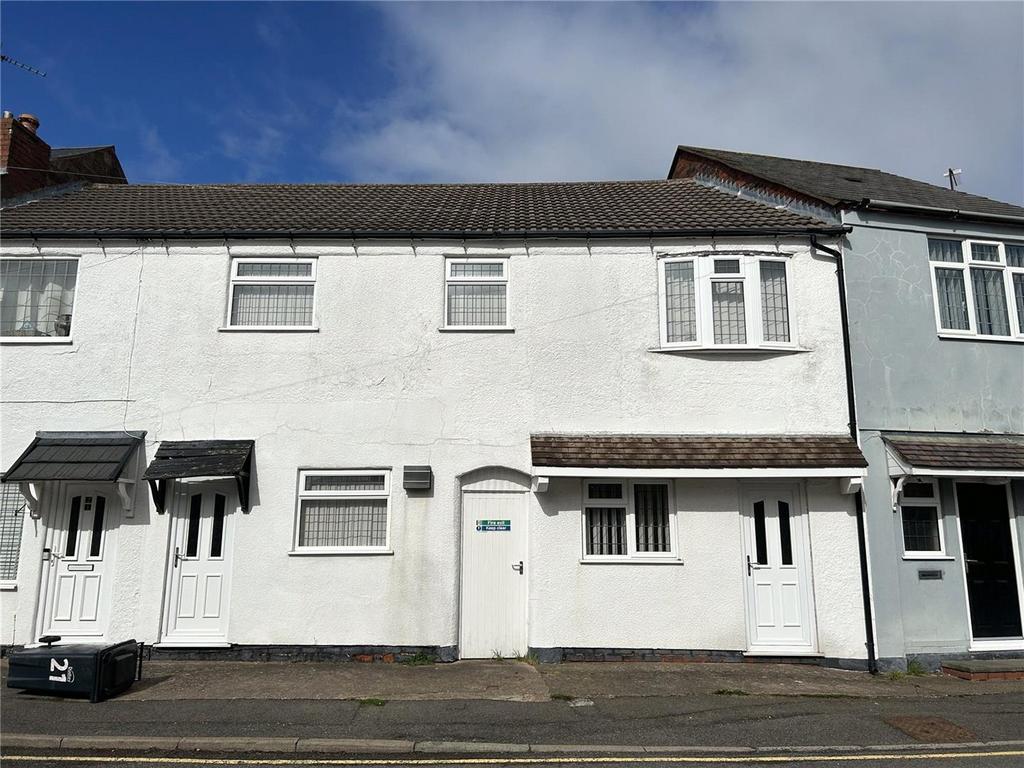 Blackberry Lane, Halesowen, West Midlands Terraced house for sale £