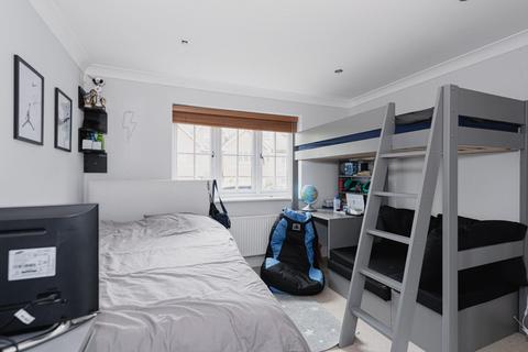 7 Highdown Close, Banstead, SM7 1AS