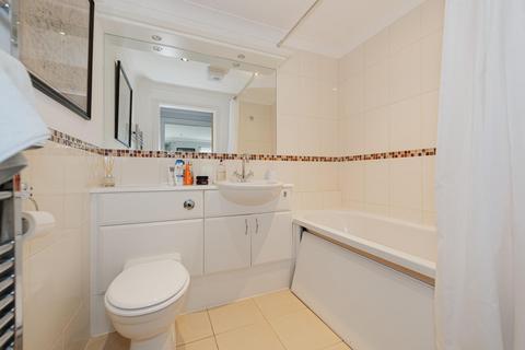 7 Highdown Close, Banstead, SM7 1AS