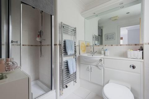 7 Highdown Close, Banstead, SM7 1AS