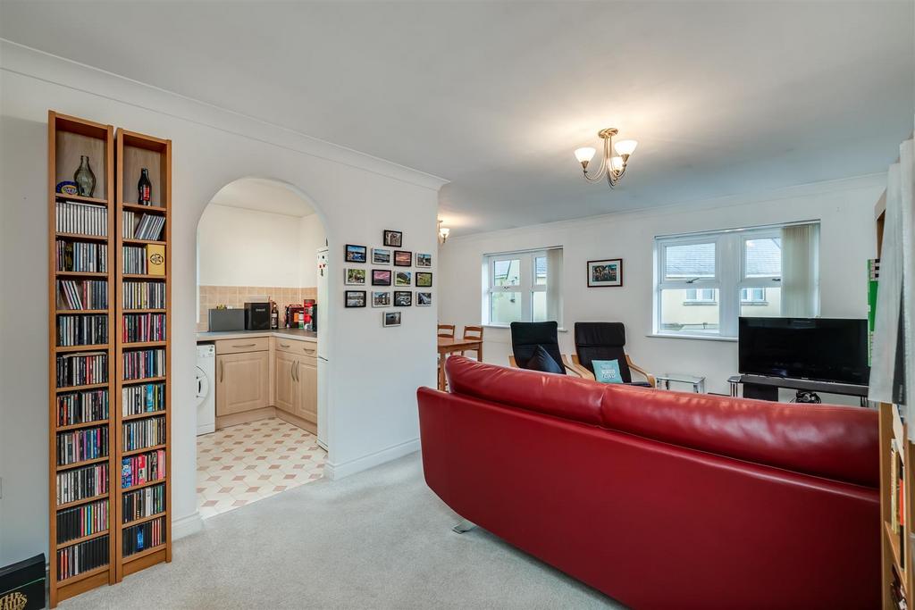 Ramsey Gardens, Manadon Park, Plymouth 2 bed property for sale £190,000