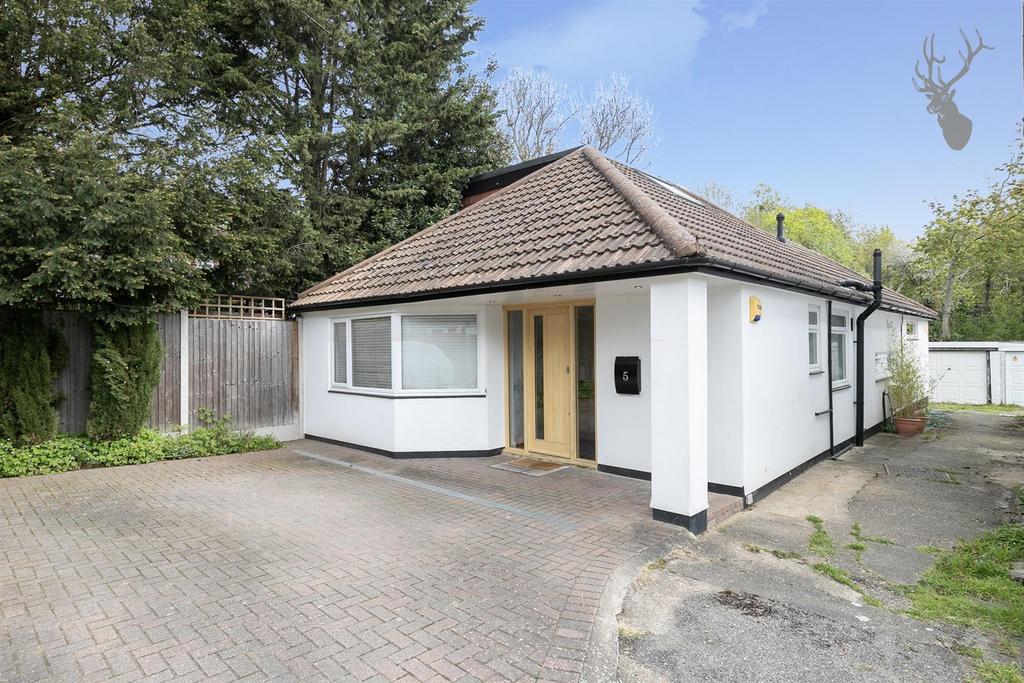 Beech Tree Glade, Chingford E4 3 bed detached bungalow for sale £700,000