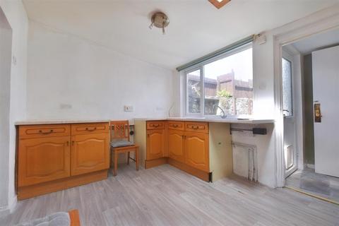 2 Heol Singleton, Llansaint, Kidwelly, SA17 5JG