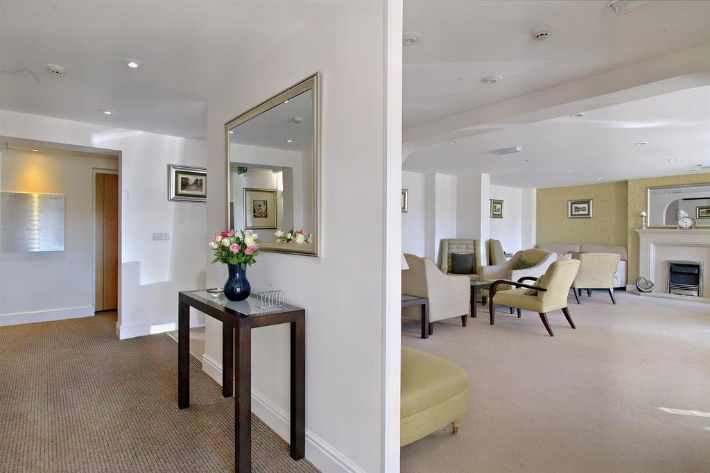 8547372-interior01-800.JPG