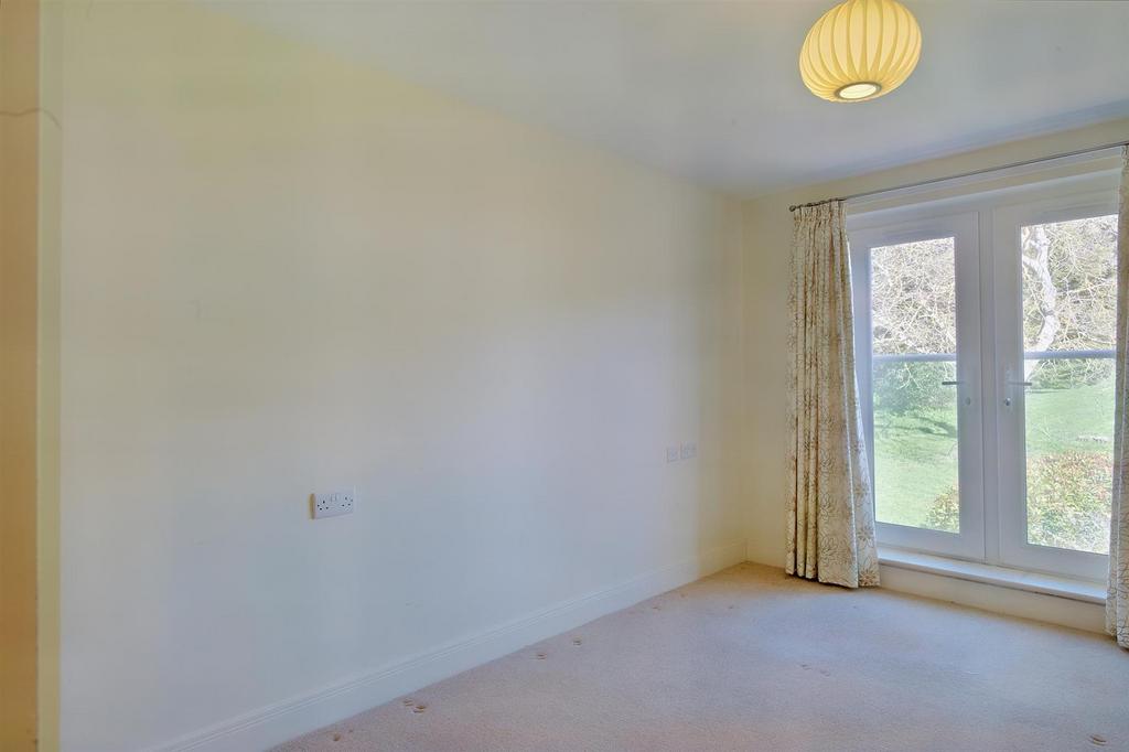 8547372-interior10-800.JPG