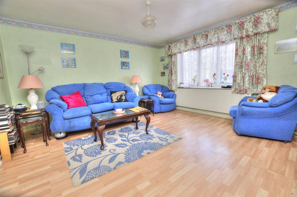 Waterloo Road, Liverpool L22 3 bed mews for sale £185,000