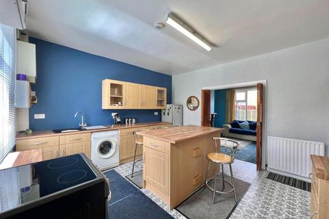6 Agnes Terrace, Barnsley, S70 1NN