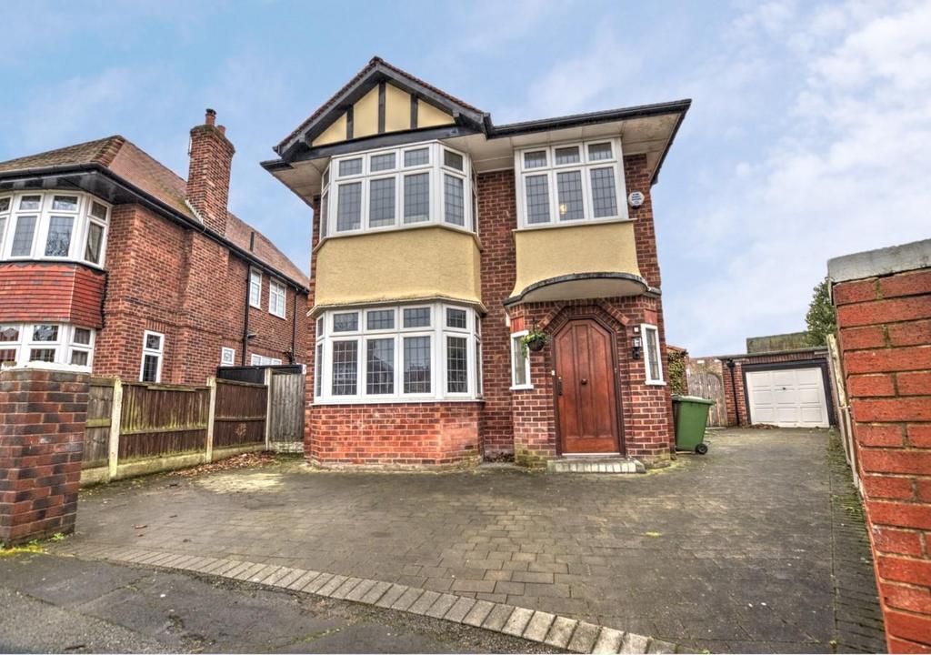 Bonnington Avenue, Liverpool L23 4 bed detached house for sale £575,000